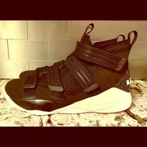 Nike LeBron Soldier XI 11 SRG BN 897646 004